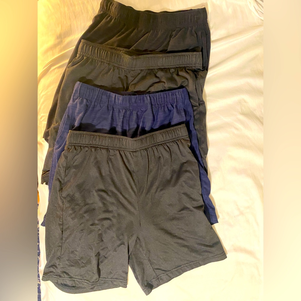 Lot of 4 Old Navy Shorts in good condition